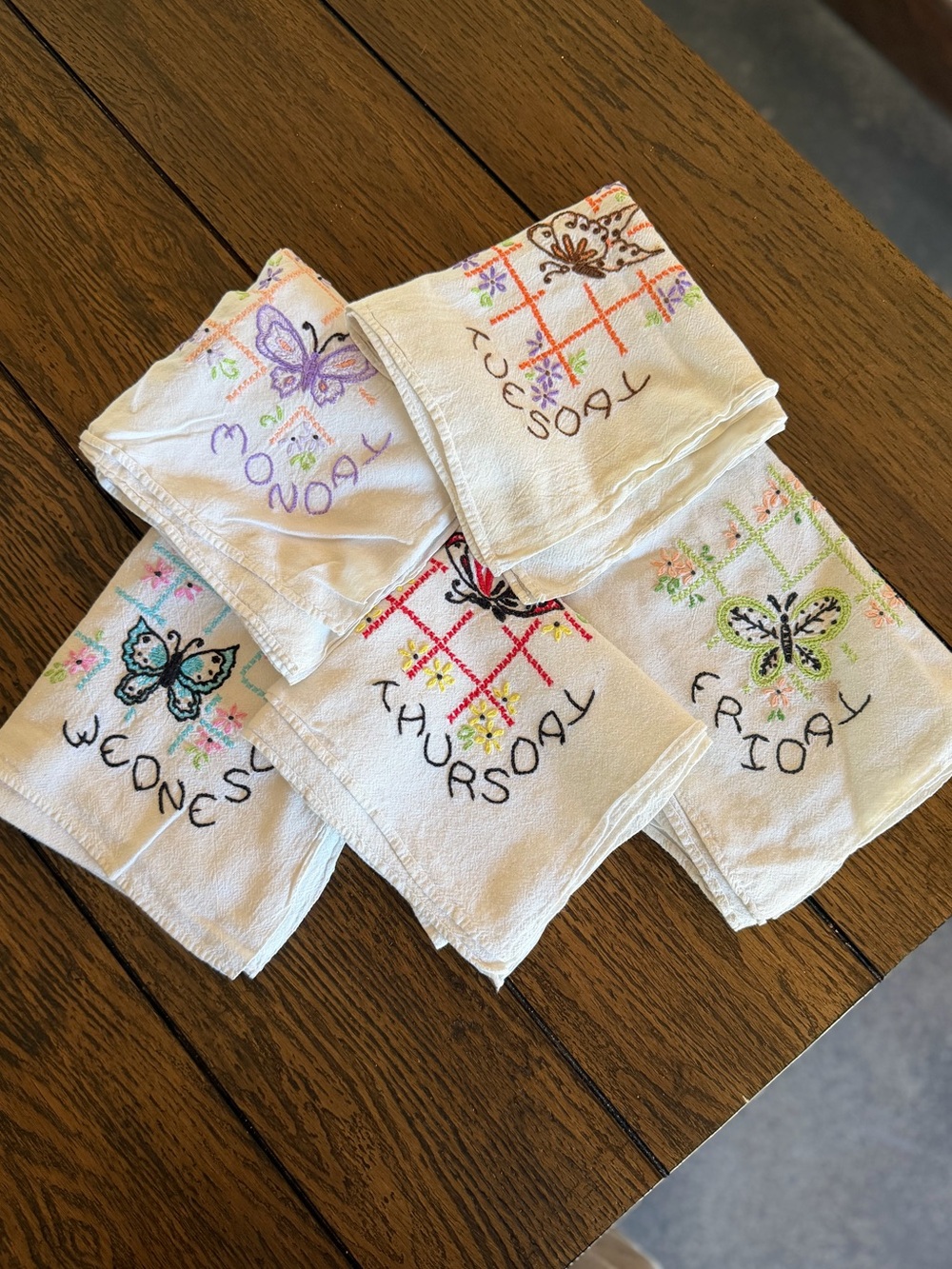 Lot Set 7 Butterfly Flor Days of the Week Embroidered Flour Sack Dish Tea Towels